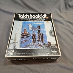 Valiant Crafts Latch Hook Kit Harbor Gull 9124 20"x27" New Old Stock